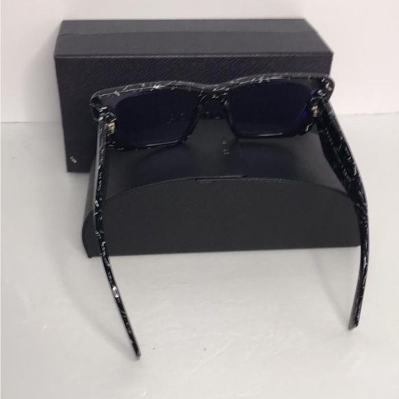 Authentic- New - PRADA Oversized Woman Sunglasses 0PR 08YS Havana Black/White - Picture 7 of 11